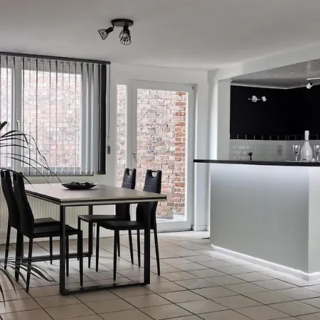 Gabrielle Centre De 아파트 *